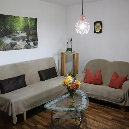Welcoming Near Forest In Apartment