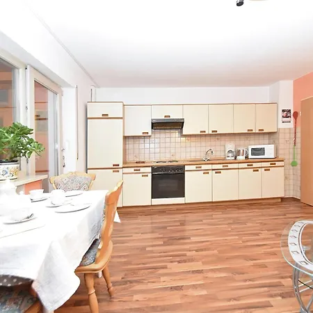 Apartmán Welcoming Near Forest In *